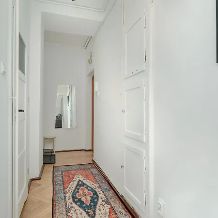 In The Centre Of With Balcony By Renters *