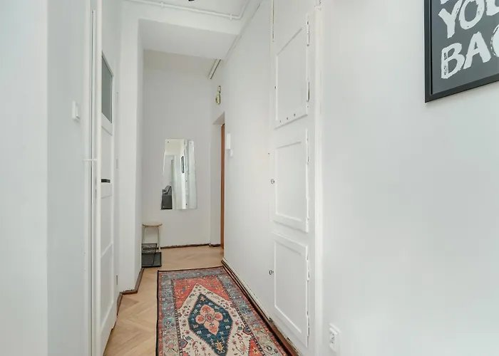 In The Centre Of With Balcony By Renters *